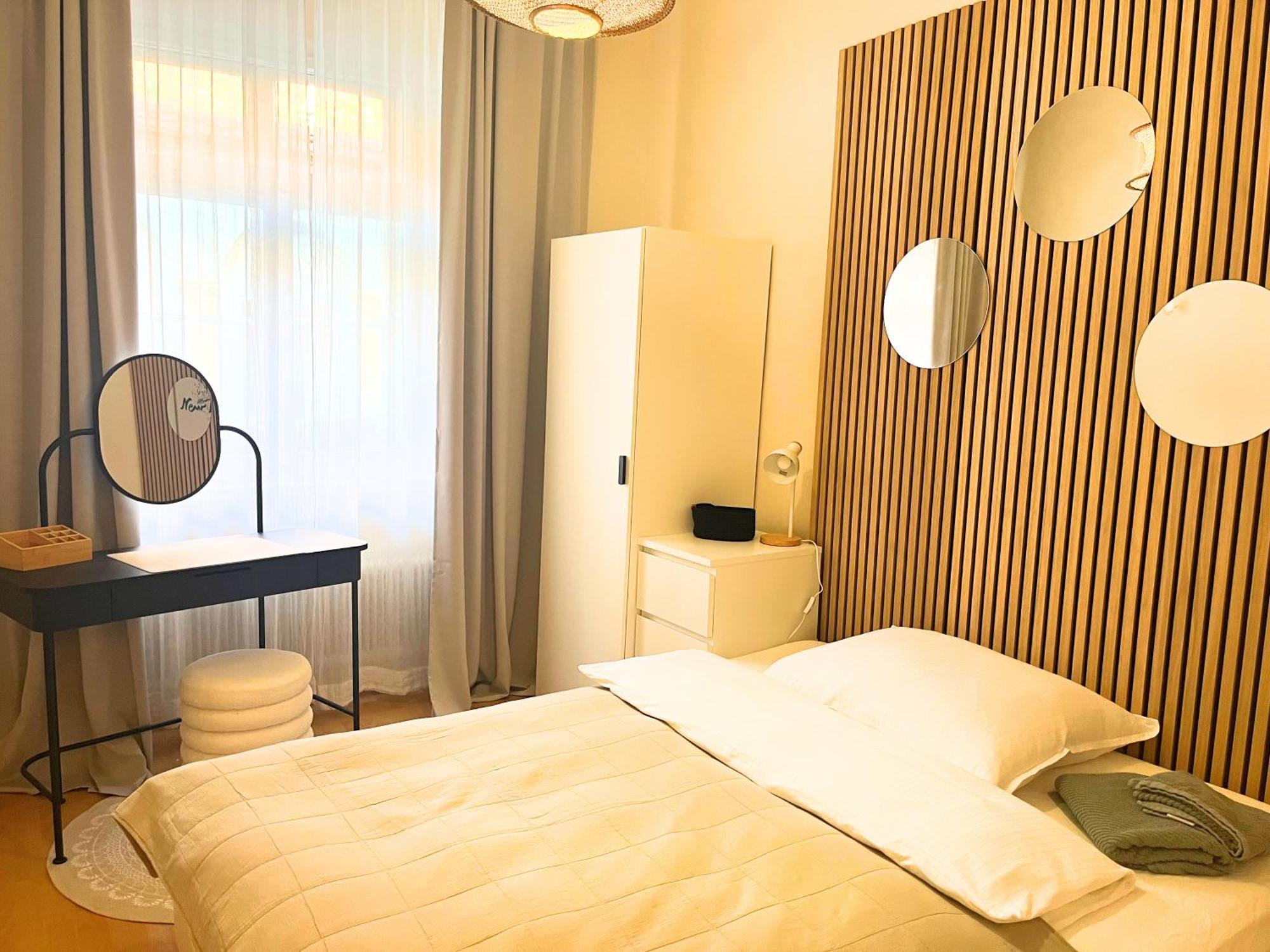 City-apartment Im Herzen Von T14 Apartment
